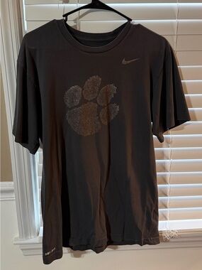 Nike Women’s Black Dri-FIT Paw Logo T-Shirt